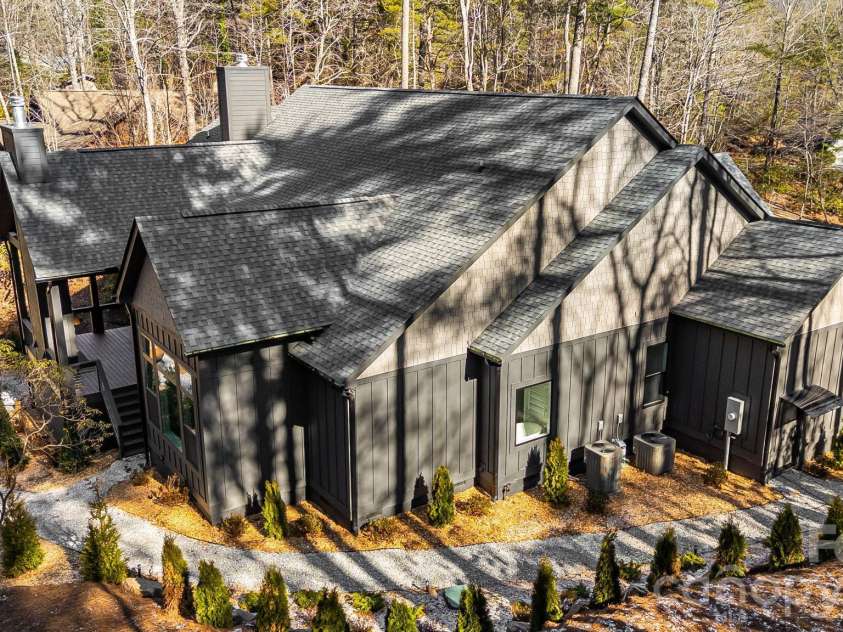 202 Lakeshore Drive, Sapphire, NC 28774.  MLS# CAR4362741, YatesRealty ID 11464. 