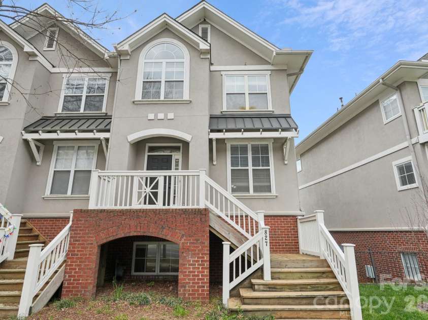 827 4th Street, Charlotte, NC 28202.  MLS# CAR4403569, YatesRealty ID 11465. 