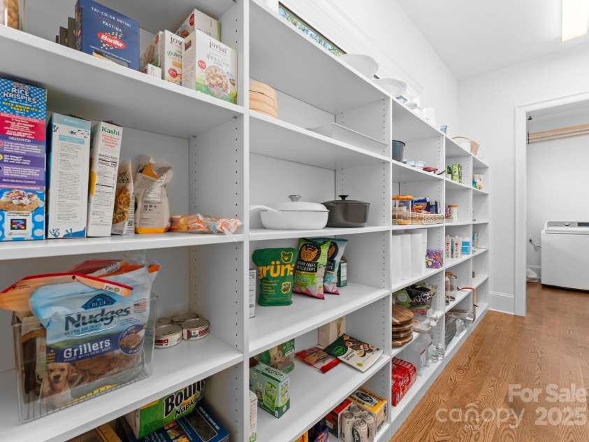 20637 Island Forest Drive, Cornelius, NC 28031.  MLS# CAR4235331, YatesRealty ID 11466. 