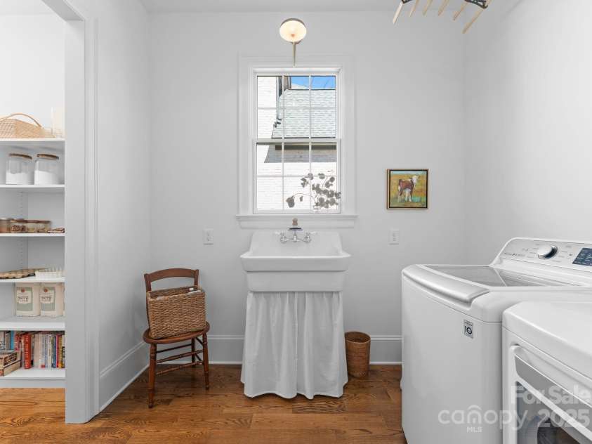 20637 Island Forest Drive, Cornelius, NC 28031.  MLS# CAR4235331, YatesRealty ID 11466. 