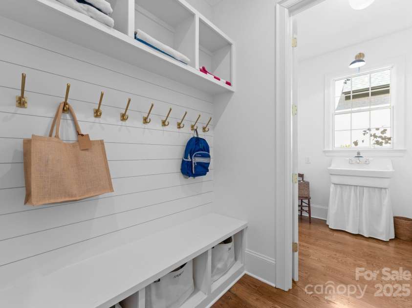 20637 Island Forest Drive, Cornelius, NC 28031.  MLS# CAR4235331, YatesRealty ID 11466. 