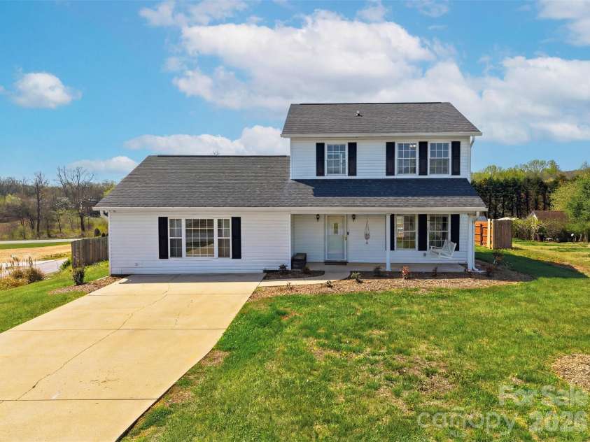 4805 Wordsworth Circle, Conover, NC 28613.  MLS# CAR4366094, YatesRealty ID 11466. 