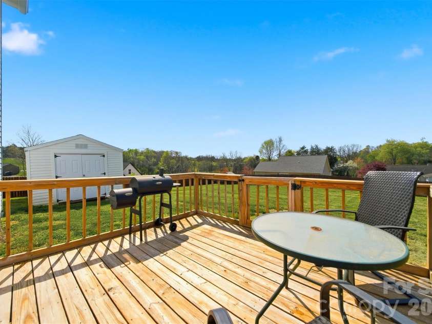 4805 Wordsworth Circle, Conover, NC 28613.  MLS# CAR4366094, YatesRealty ID 11466. 