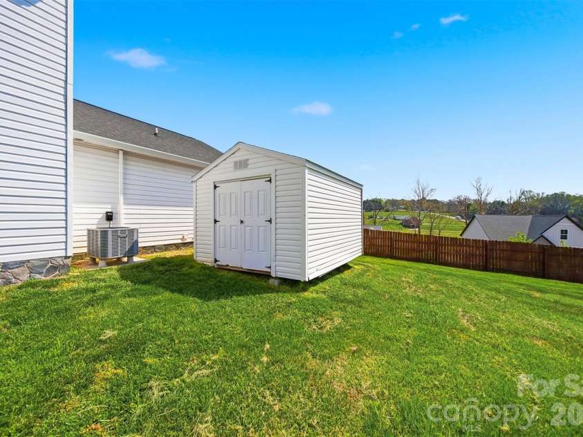 4805 Wordsworth Circle, Conover, NC 28613.  MLS# CAR4366094, YatesRealty ID 11466. 