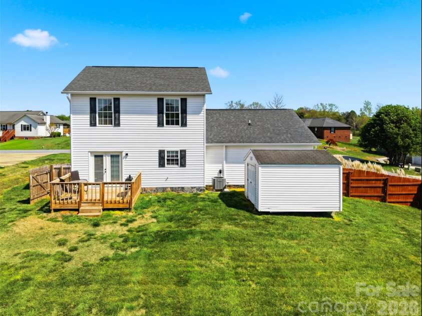 4805 Wordsworth Circle, Conover, NC 28613.  MLS# CAR4366094, YatesRealty ID 11466. 