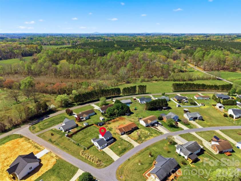 4805 Wordsworth Circle, Conover, NC 28613.  MLS# CAR4366094, YatesRealty ID 11466. 
