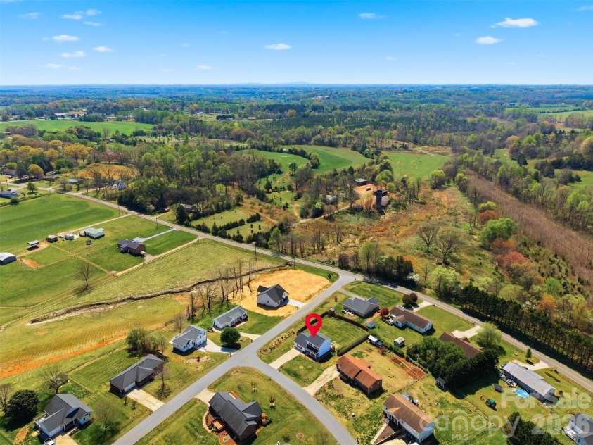4805 Wordsworth Circle, Conover, NC 28613.  MLS# CAR4366094, YatesRealty ID 11466. 
