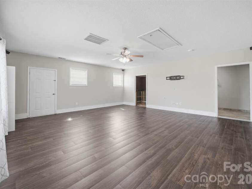 4805 Wordsworth Circle, Conover, NC 28613.  MLS# CAR4366094, YatesRealty ID 11466. Den