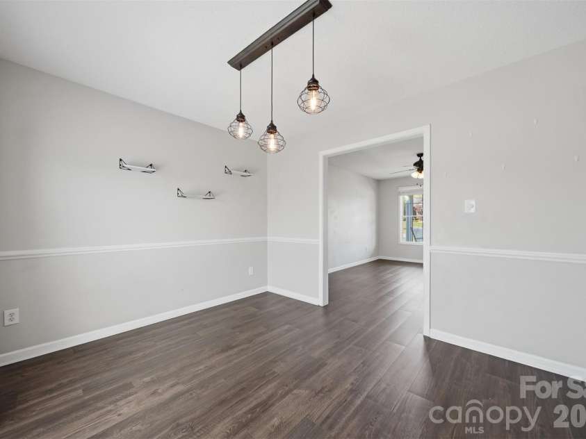 4805 Wordsworth Circle, Conover, NC 28613.  MLS# CAR4366094, YatesRealty ID 11466. Dinning 