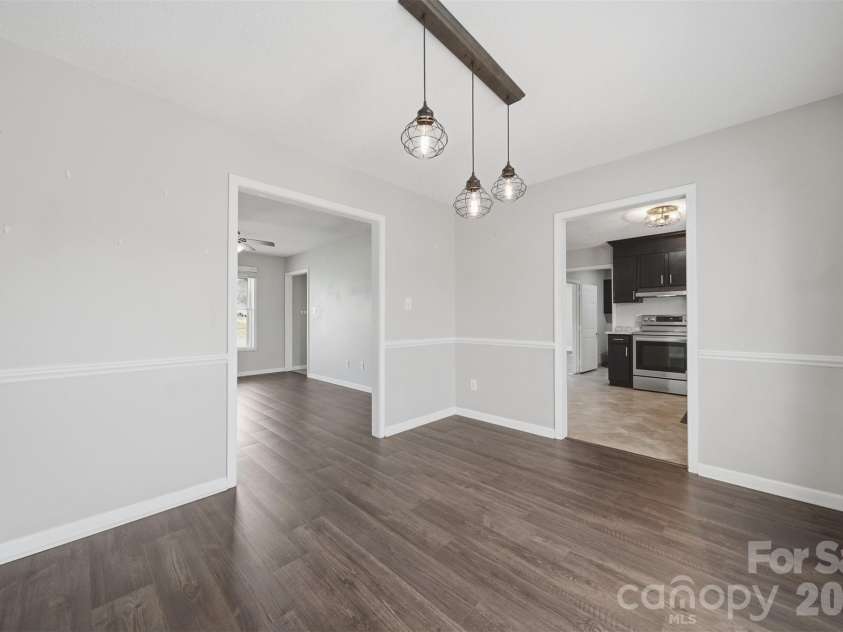 4805 Wordsworth Circle, Conover, NC 28613.  MLS# CAR4366094, YatesRealty ID 11466. Dinning 