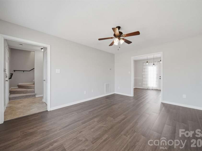 4805 Wordsworth Circle, Conover, NC 28613.  MLS# CAR4366094, YatesRealty ID 11466. Living Room