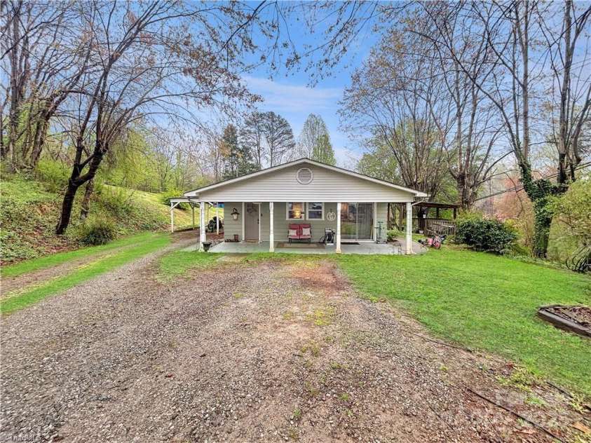 104 Fairmont Drive, North Wilkesboro, NC 28697.  MLS# CAR4248779, YatesRealty ID 11467. 