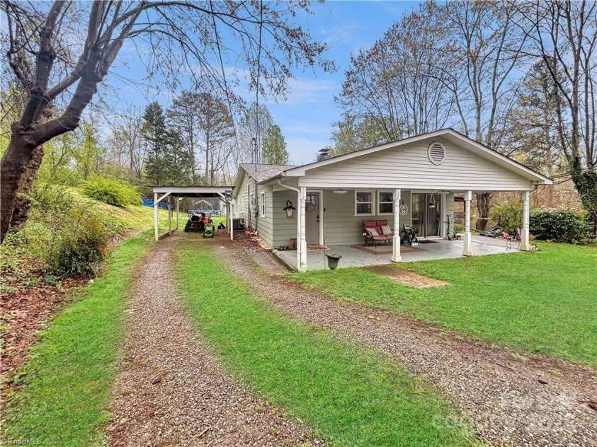 104 Fairmont Drive, North Wilkesboro, NC 28697.  MLS# CAR4248779, YatesRealty ID 11467. 