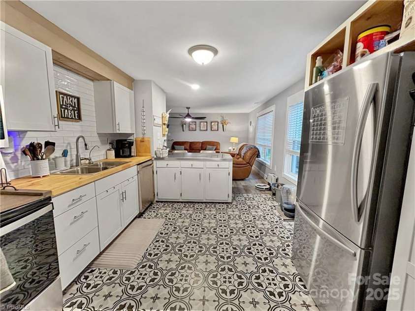 104 Fairmont Drive, North Wilkesboro, NC 28697.  MLS# CAR4248779, YatesRealty ID 11467. 