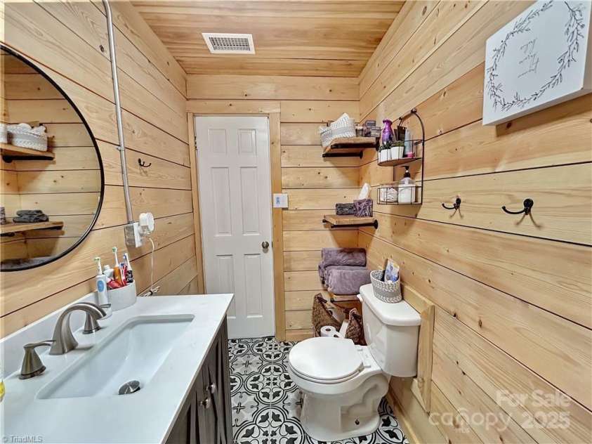 104 Fairmont Drive, North Wilkesboro, NC 28697.  MLS# CAR4248779, YatesRealty ID 11467. 