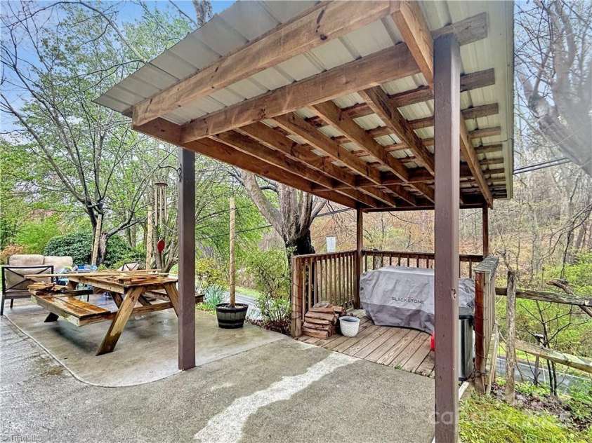 104 Fairmont Drive, North Wilkesboro, NC 28697.  MLS# CAR4248779, YatesRealty ID 11467. 