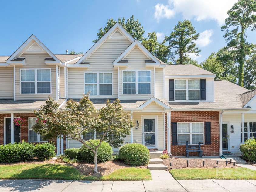 1554 Maypine Commons Way, Rock Hill, SC 29732.  MLS# CAR4369109, YatesRealty ID 11467. Front Exterior