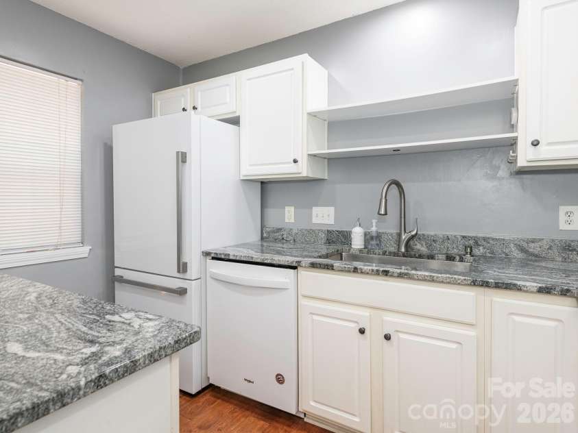 1554 Maypine Commons Way, Rock Hill, SC 29732.  MLS# CAR4369109, YatesRealty ID 11467. Kitchen