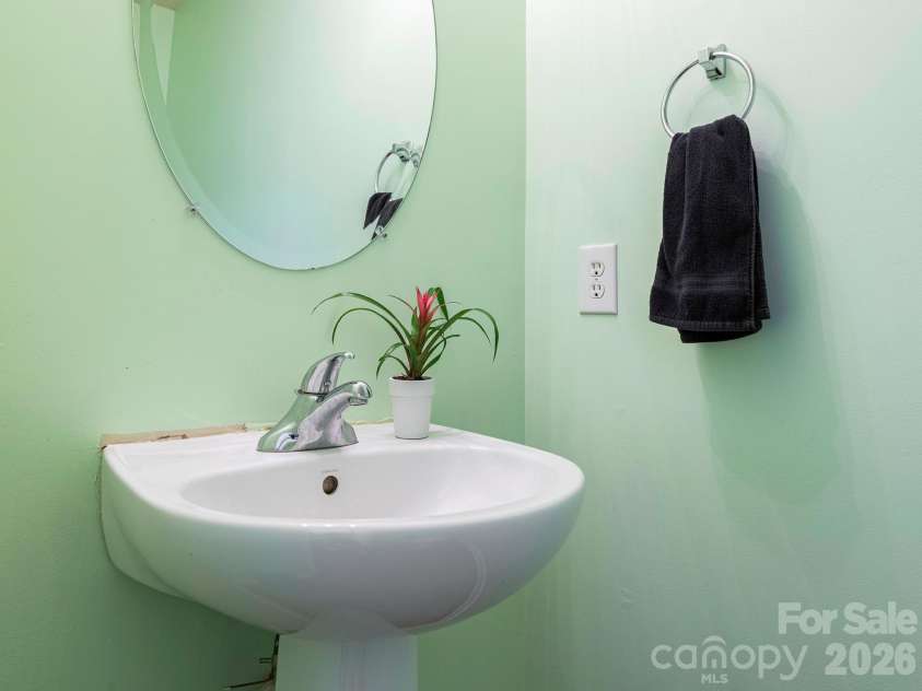 1554 Maypine Commons Way, Rock Hill, SC 29732.  MLS# CAR4369109, YatesRealty ID 11467. Main level half bath