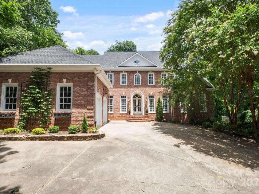 3819 Gleneagles Road, Charlotte, NC 28210.  MLS# CAR4245080, YatesRealty ID 11468. 