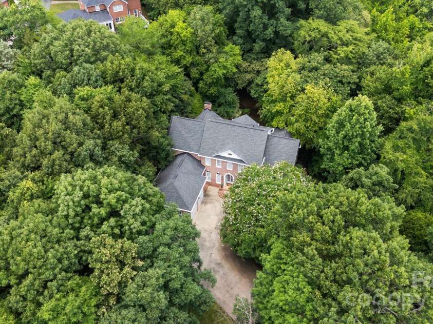 3819 Gleneagles Road, Charlotte, NC 28210.  MLS# CAR4245080, YatesRealty ID 11468. 