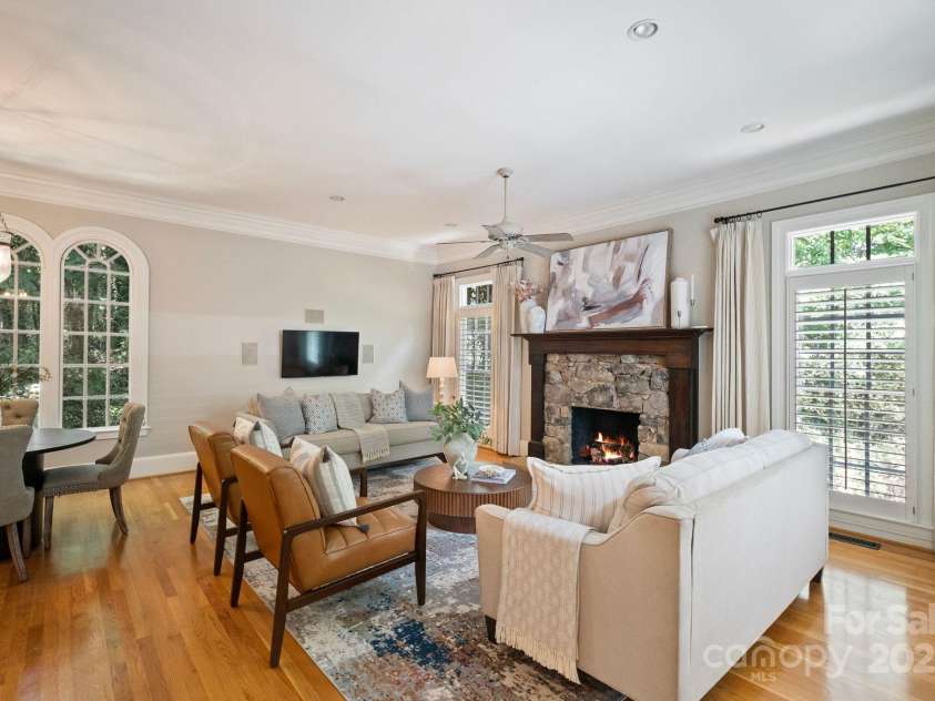 3819 Gleneagles Road, Charlotte, NC 28210.  MLS# CAR4245080, YatesRealty ID 11468. Family Room