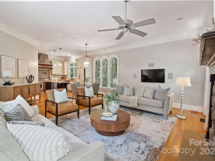 3819 Gleneagles Road, Charlotte, NC 28210.  MLS# CAR4245080, YatesRealty ID 11468. Family Room