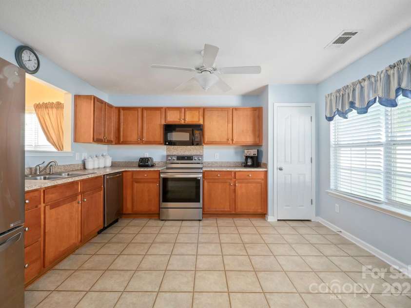 1219 Catawba Run Road, Lowell, NC 28098.  MLS# CAR4235469, YatesRealty ID 11469. 