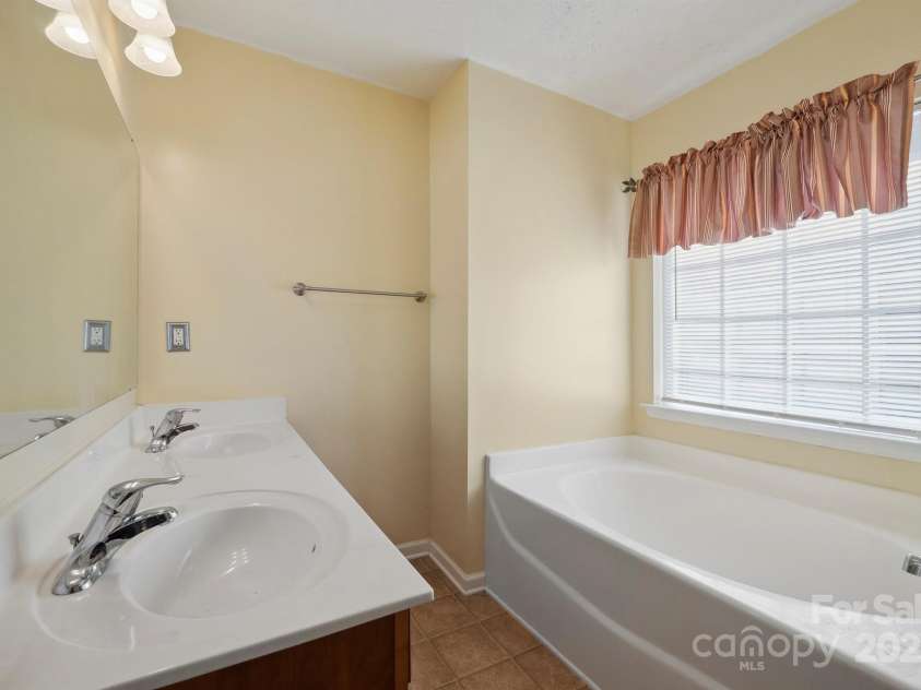 1219 Catawba Run Road, Lowell, NC 28098.  MLS# CAR4235469, YatesRealty ID 11469. 