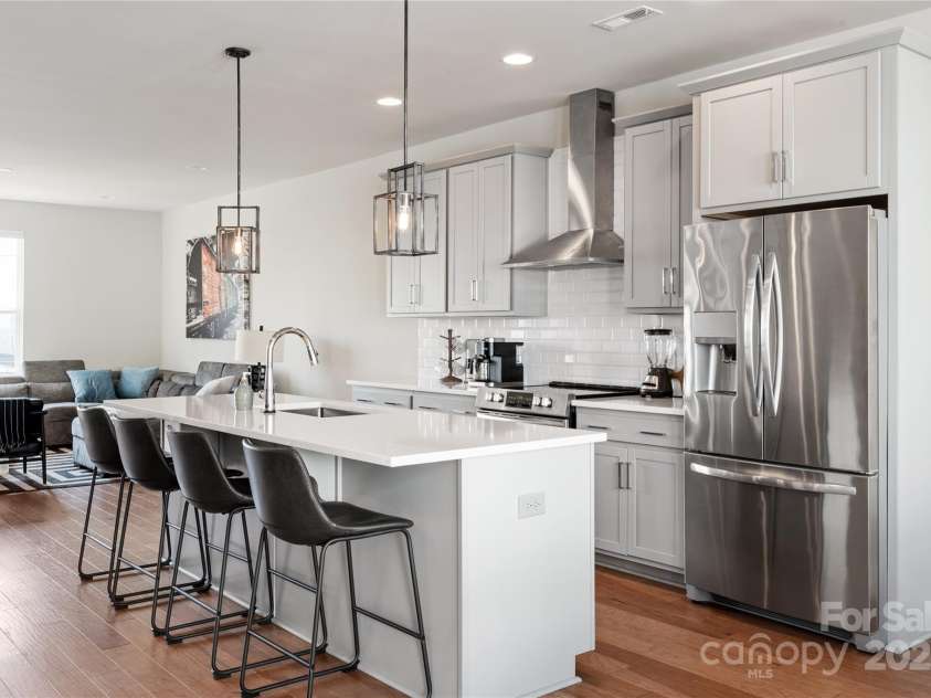 2014 Bryant Park Drive, Charlotte, NC 28208.  MLS# CAR4221849, YatesRealty ID 1147. 