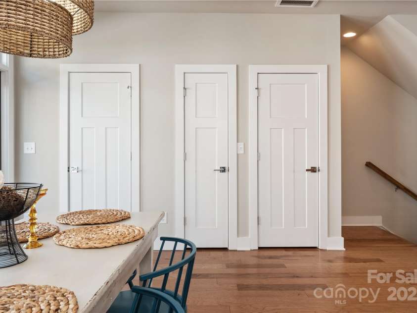 2014 Bryant Park Drive, Charlotte, NC 28208.  MLS# CAR4221849, YatesRealty ID 1147. 