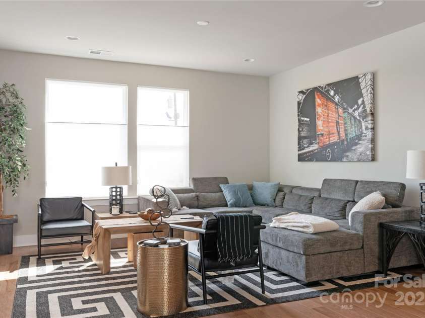 2014 Bryant Park Drive, Charlotte, NC 28208.  MLS# CAR4221849, YatesRealty ID 1147. 