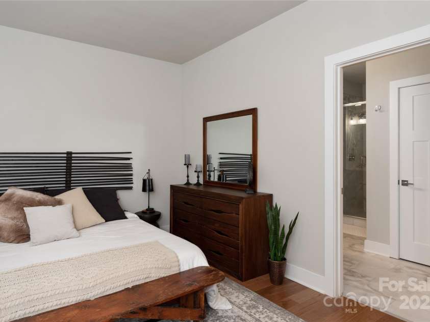 2014 Bryant Park Drive, Charlotte, NC 28208.  MLS# CAR4221849, YatesRealty ID 1147. Primary