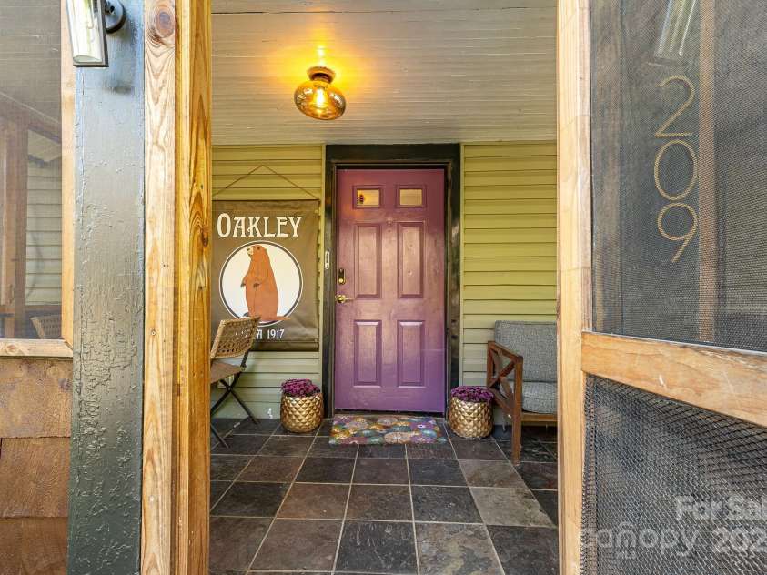 209 Glendale Avenue, Asheville, NC 28803.  MLS# CAR4317757, YatesRealty ID 1147. 