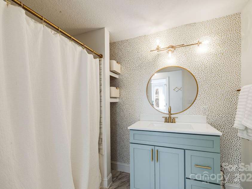 209 Glendale Avenue, Asheville, NC 28803.  MLS# CAR4317757, YatesRealty ID 1147. 