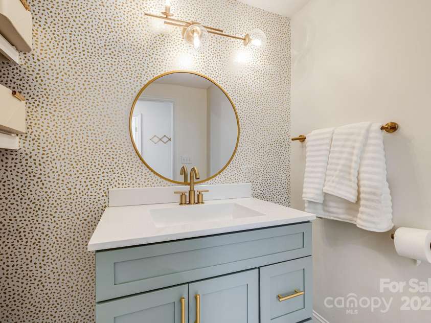 209 Glendale Avenue, Asheville, NC 28803.  MLS# CAR4317757, YatesRealty ID 1147. 