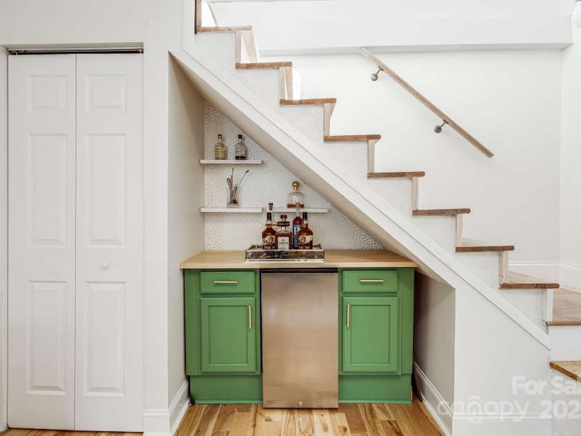 209 Glendale Avenue, Asheville, NC 28803.  MLS# CAR4317757, YatesRealty ID 1147. 