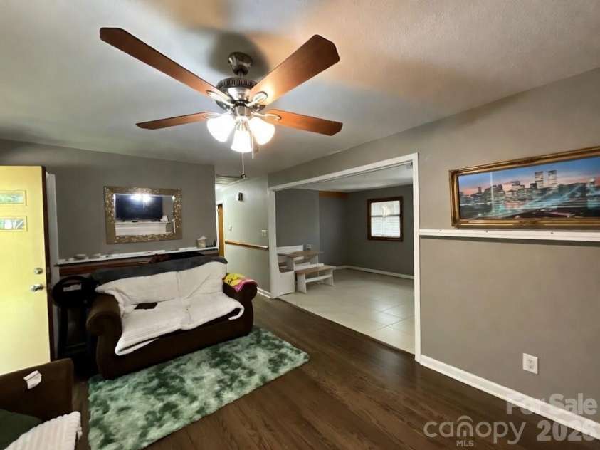 520 Carole Lane, Charlotte, NC 28214.  MLS# CAR4360769, YatesRealty ID 11470. 