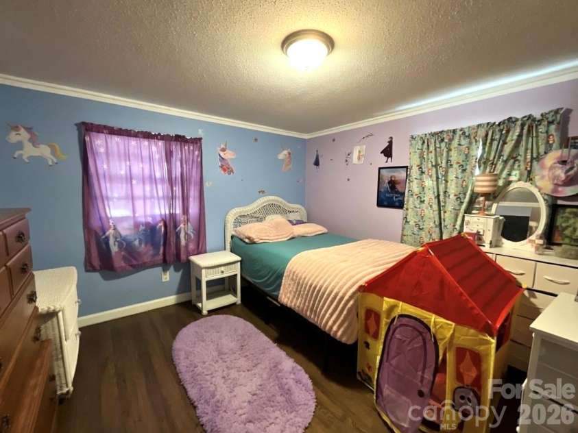 520 Carole Lane, Charlotte, NC 28214.  MLS# CAR4360769, YatesRealty ID 11470. 