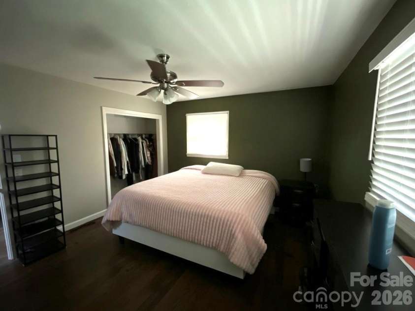 520 Carole Lane, Charlotte, NC 28214.  MLS# CAR4360769, YatesRealty ID 11470. 