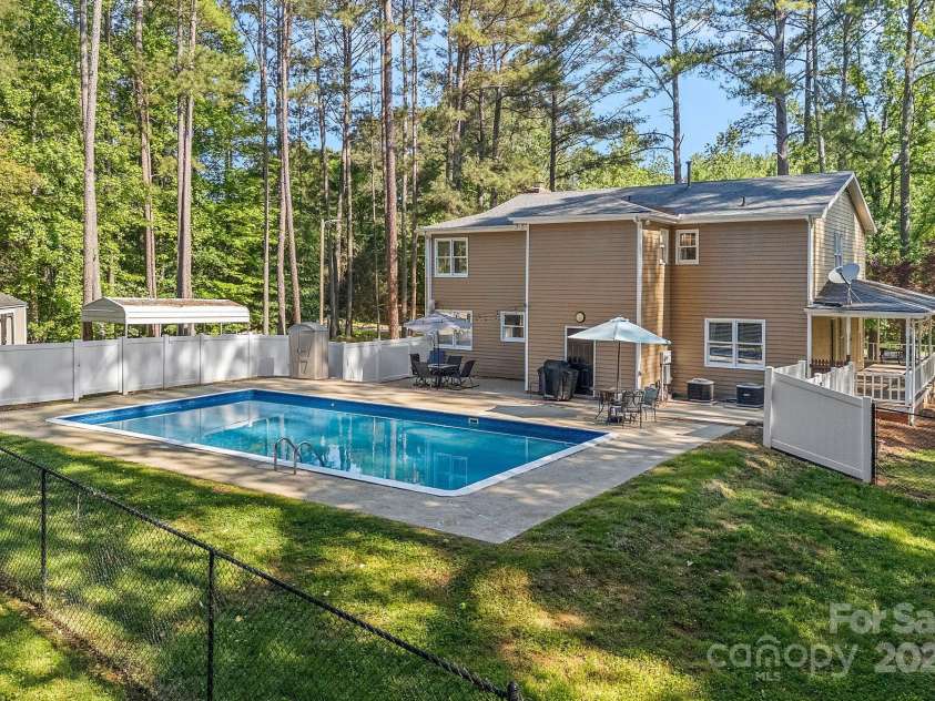 836 Meadowlark Drive, Rock Hill, SC 29732.  MLS# CAR4250285, YatesRealty ID 11471. Backyard