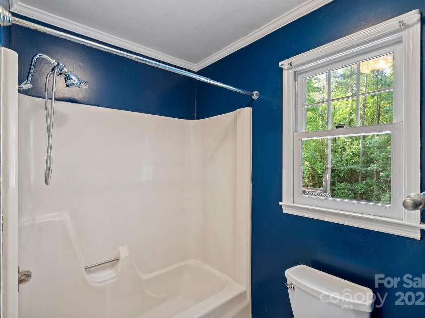 836 Meadowlark Drive, Rock Hill, SC 29732.  MLS# CAR4250285, YatesRealty ID 11471. Full bathroom upstairs