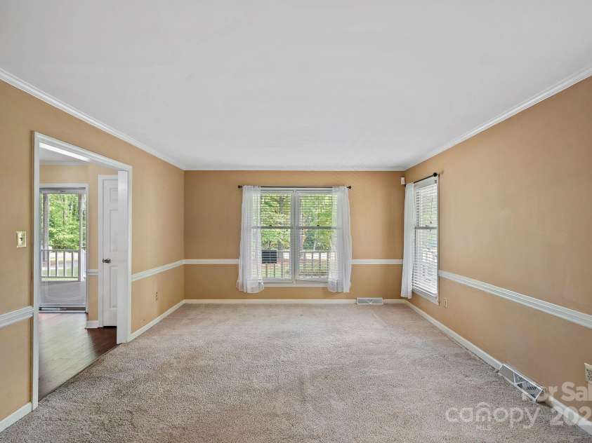 836 Meadowlark Drive, Rock Hill, SC 29732.  MLS# CAR4250285, YatesRealty ID 11471. Living Room