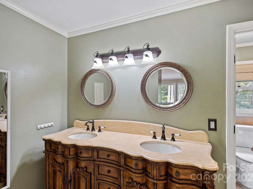 836 Meadowlark Drive, Rock Hill, SC 29732.  MLS# CAR4250285, YatesRealty ID 11471. Primary bathroom upstairs