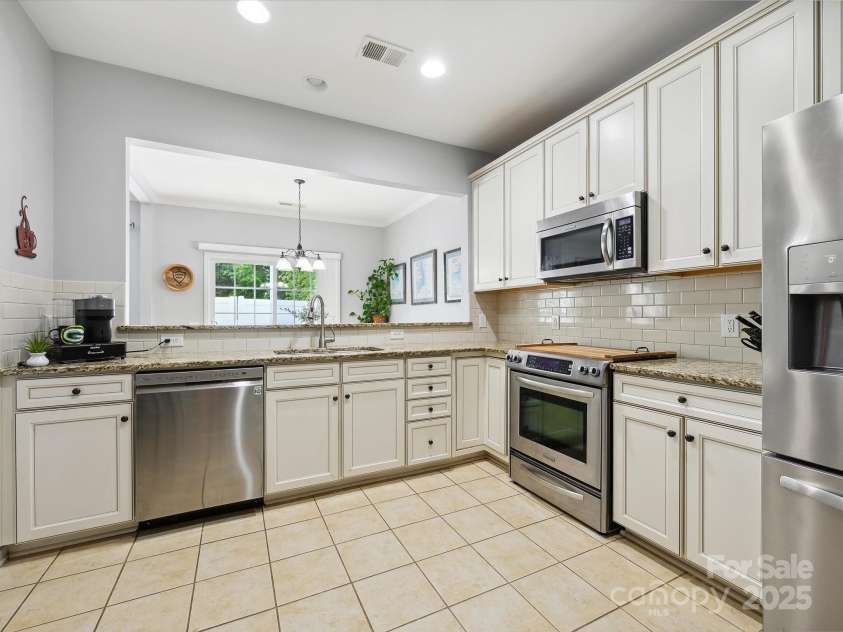 15643 Canmore Street, Charlotte, NC 28277.  MLS# CAR4243855, YatesRealty ID 11472. 