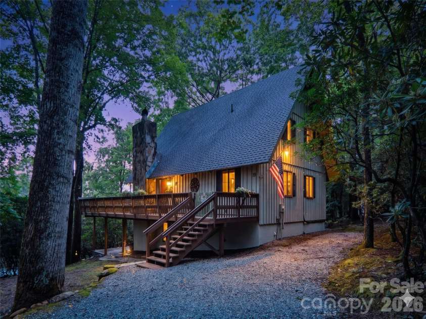19 High Terrain Drive, Burnsville, NC 28714.  MLS# CAR4292029, YatesRealty ID 11472. 