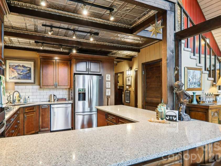 19 High Terrain Drive, Burnsville, NC 28714.  MLS# CAR4292029, YatesRealty ID 11472. 