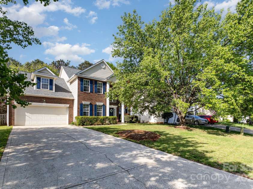 10429 Madison Park Drive, Charlotte, NC 28269.  MLS# CAR4241985, YatesRealty ID 11473. 