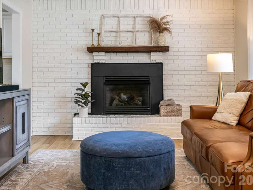 20 Pinehurst Road, Asheville, NC 28805.  MLS# CAR4365209, YatesRealty ID 11473. Living room 
