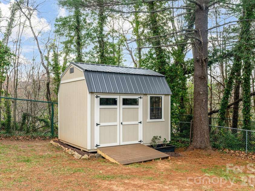 20 Pinehurst Road, Asheville, NC 28805.  MLS# CAR4365209, YatesRealty ID 11473. Storage shed